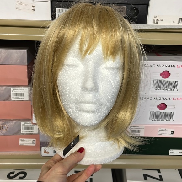 NWT 12” corn golden blonde pale honey choppy ends strawberry blonde bangs wig - Picture 13 of 16